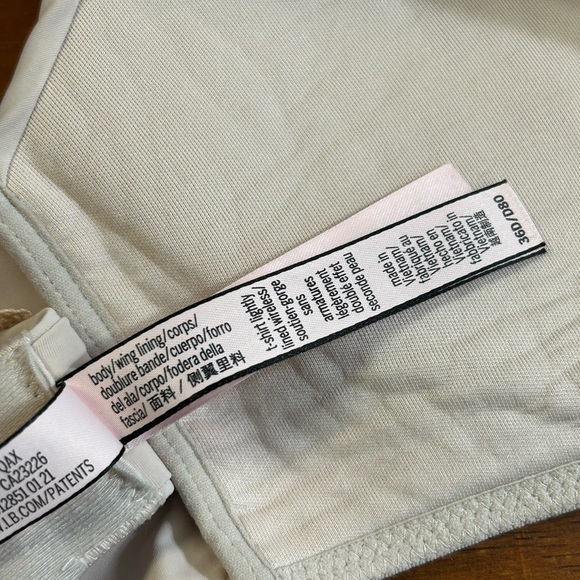 Victoria’s Secret Lightly Lined Wireless Tee Shirt Bra - Picture 6 of 7
